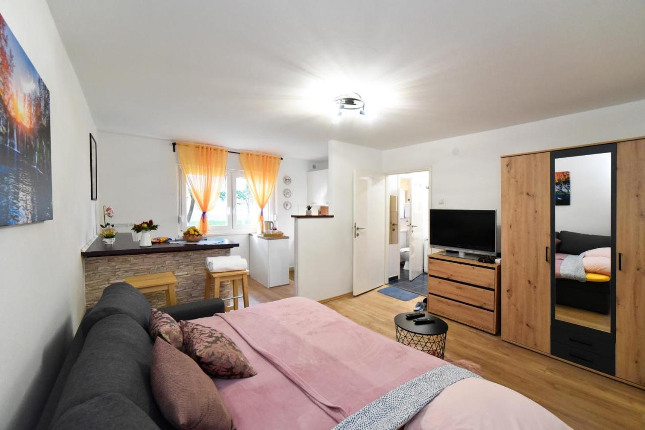 Studio Apartment Aneta 자그레브 외부 사진